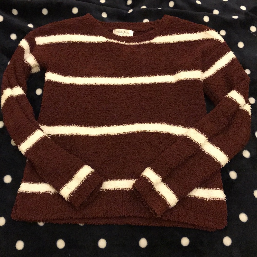 Maroon and white sweater girls size (S)